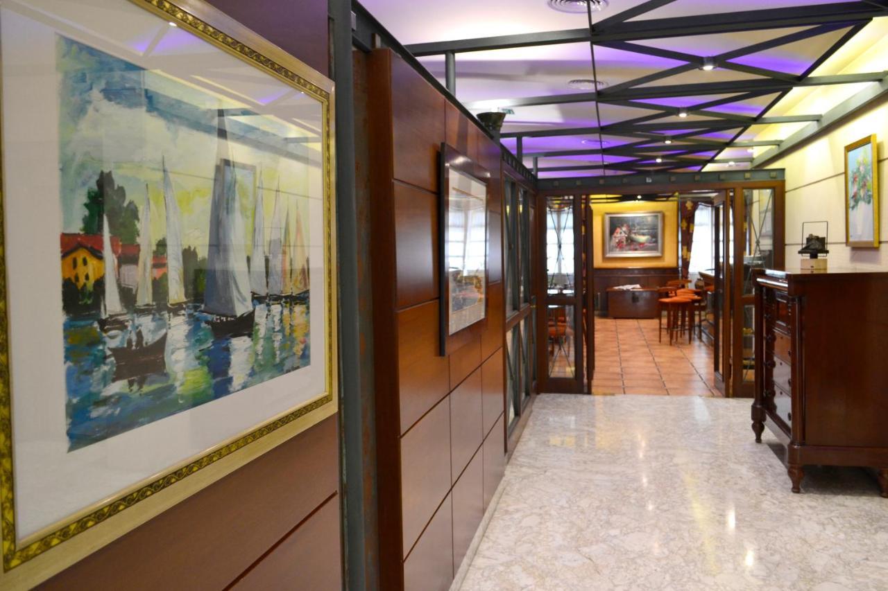 Hotel Alda El Suizo Ферроль Екстер'єр фото