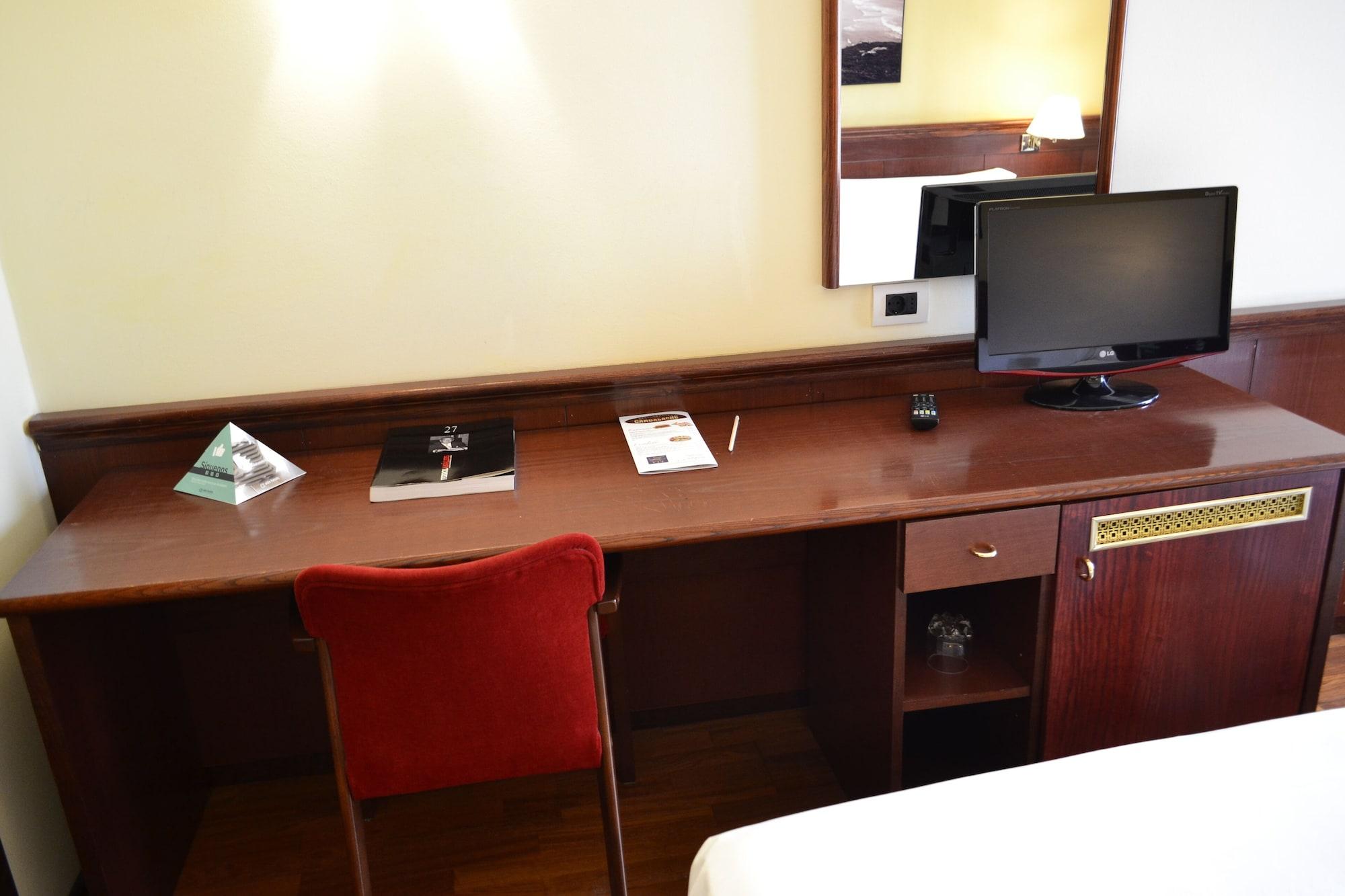 Hotel Alda El Suizo Ферроль Екстер'єр фото