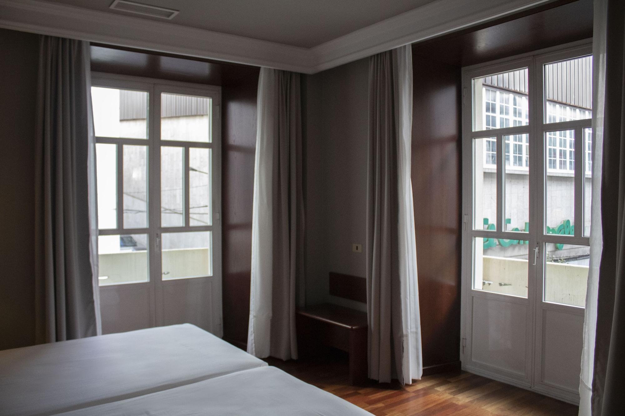 Hotel Alda El Suizo Ферроль Екстер'єр фото
