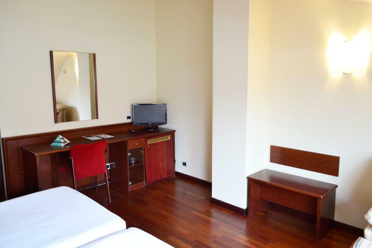 Hotel Alda El Suizo Ферроль Екстер'єр фото